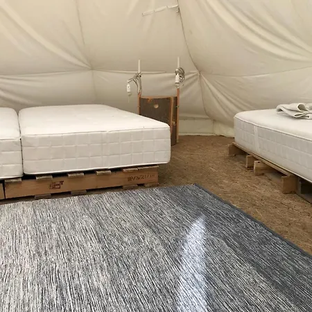 Arkeo - Luxury Tents And At The River Kemping